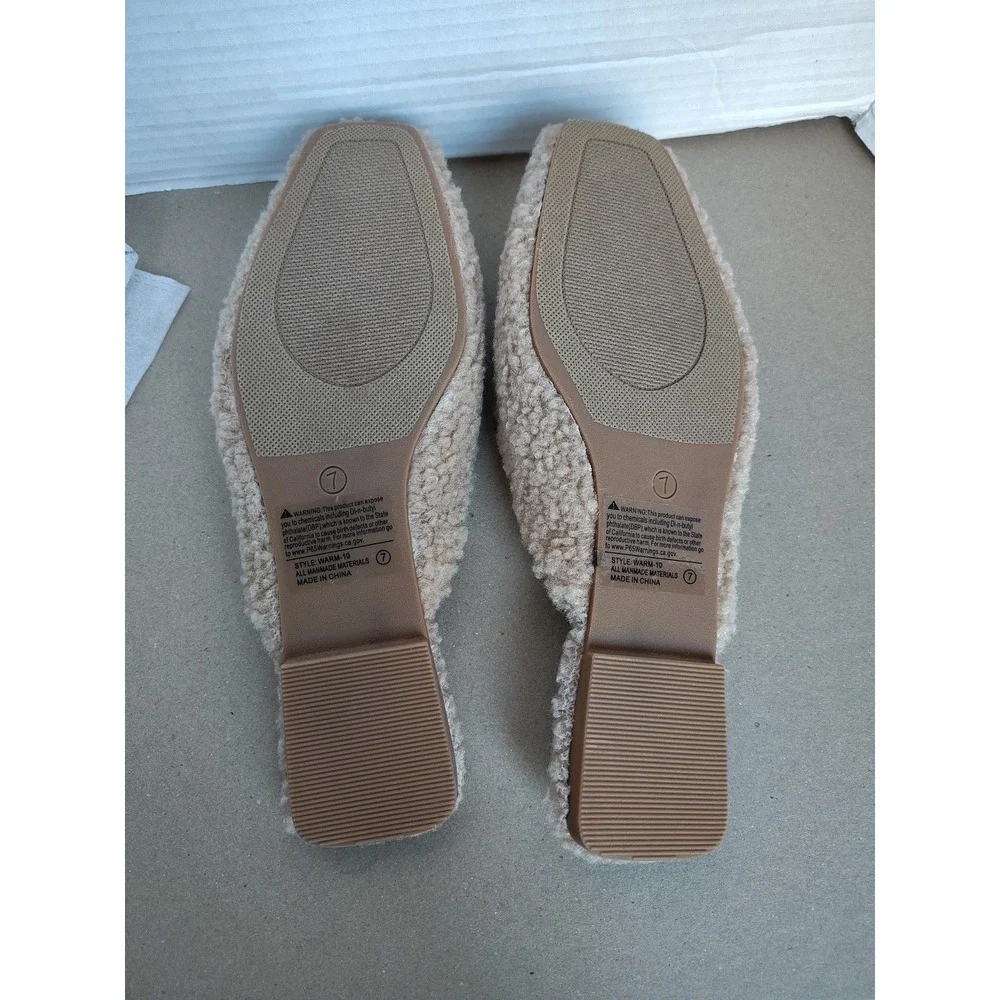 Fashion Nova Tavla Sherpa Flats Women's Size 7 Faux Fur Casual Slip On Mules
